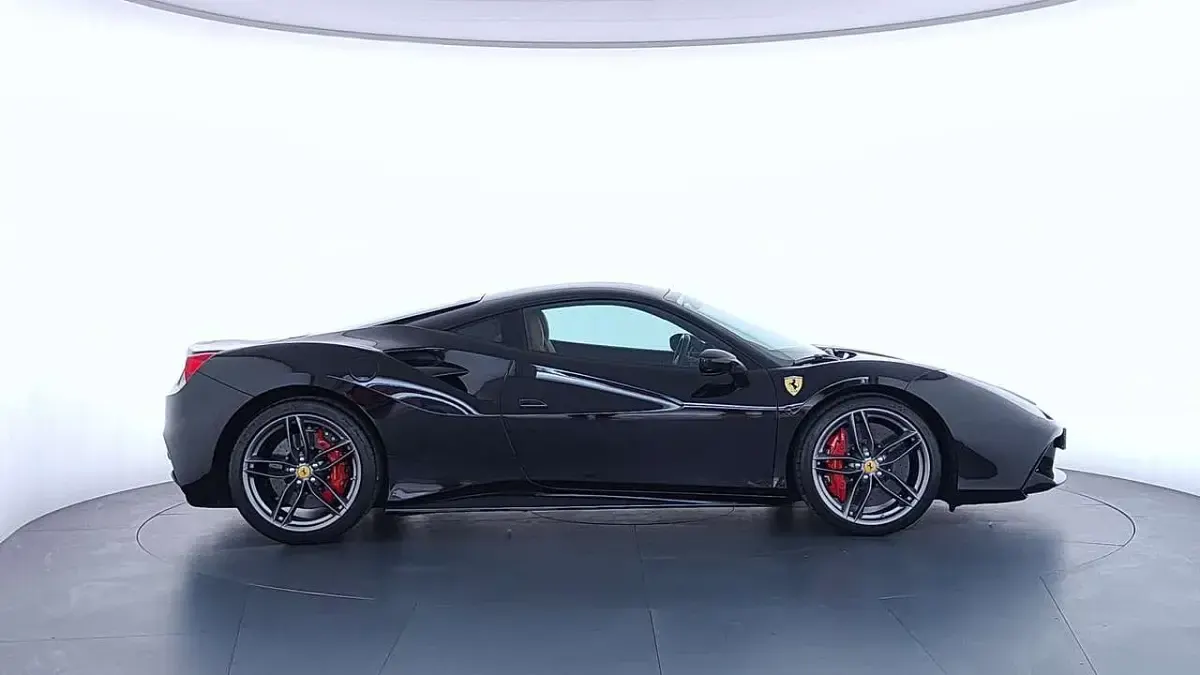 Usata Ferrari 488 670 CV (492 kW) 2019 Nero