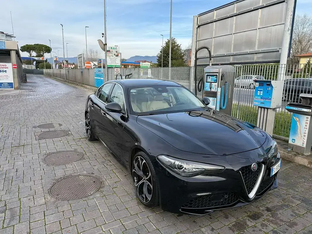 Usado Alfa Romeo Giulia Super 179 HP (131 kW) 2017 Sedan