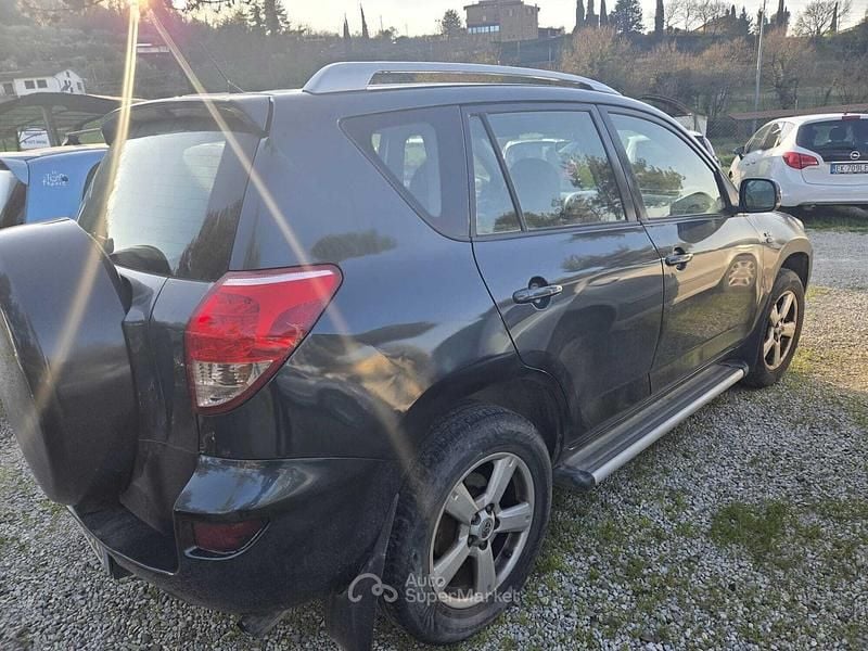 Usata Toyota RAV4 136 CV (100 kW) 2007 Nero SUV