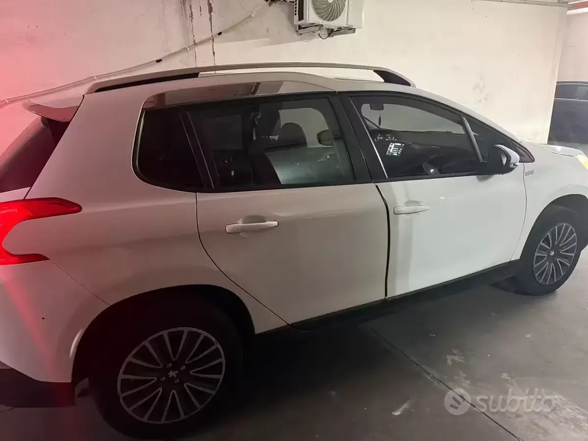 Usata Peugeot 2008 82 CV (60 kW) 2014 Bianco SUV