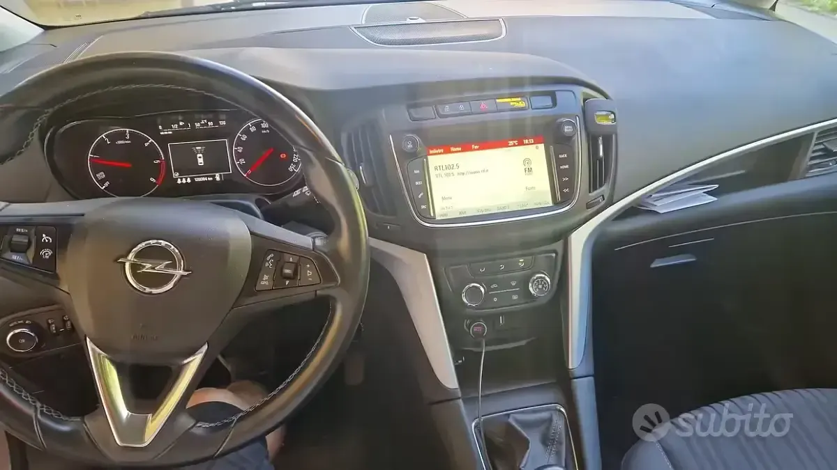 Usata Opel Zafira 136 CV (100 kW) 2017 Grigio Monovolume