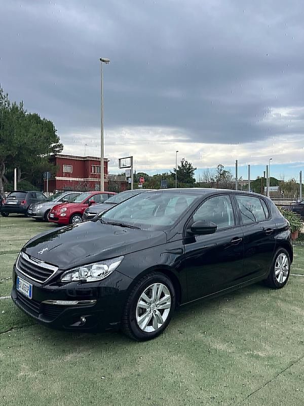 Usata Peugeot 308 Access 92 CV (67 kW) 2014 Nero Berlina