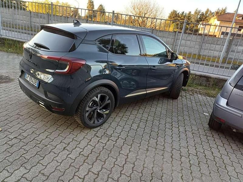 Usata Renault Captur Engineered 94 CV (69 kW) 2023 SUV