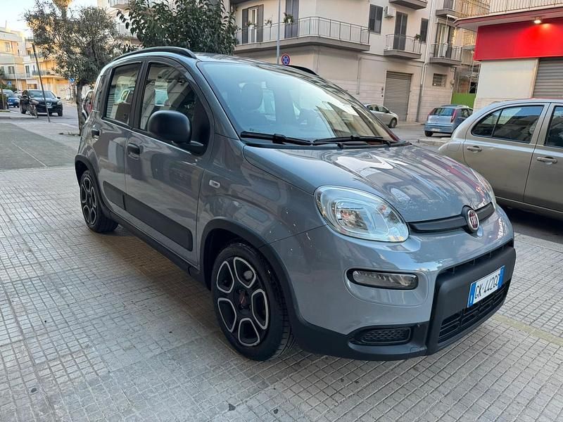 Usata Fiat Panda Cross Cross 70 CV (51 kW) 2022 Grigio Utilitaria