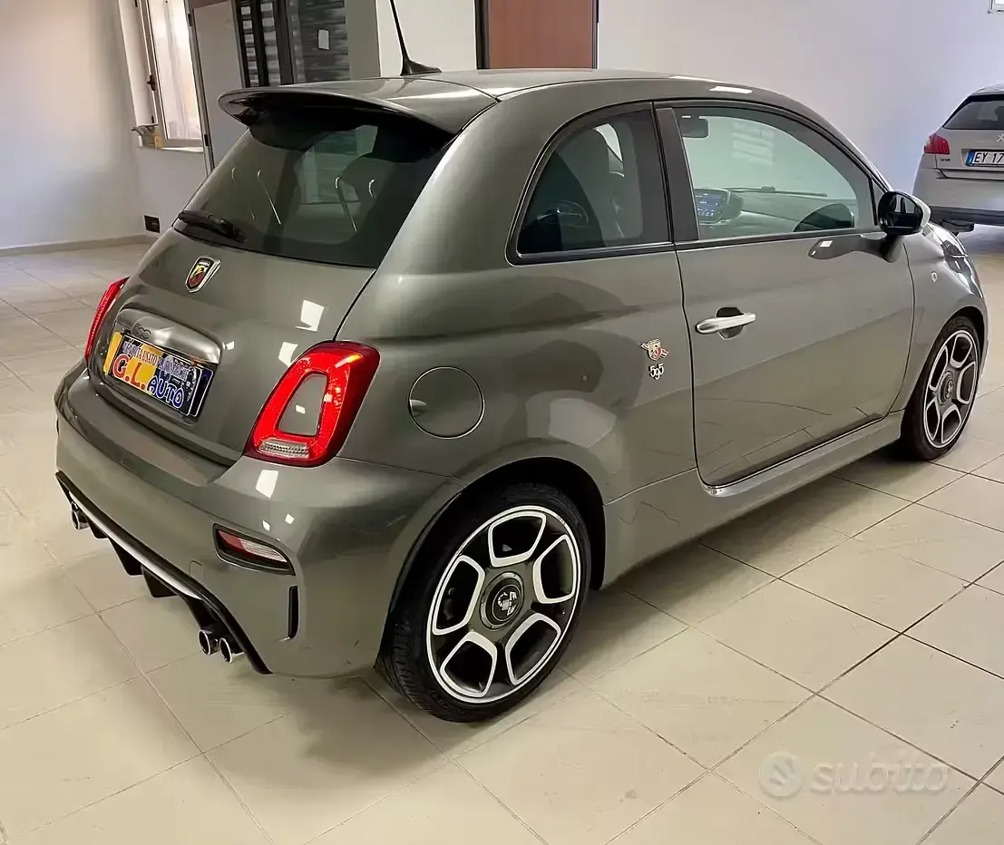 Usata Abarth 595 Turismo 165 CV (121 kW) 2022 Grigio Berlina