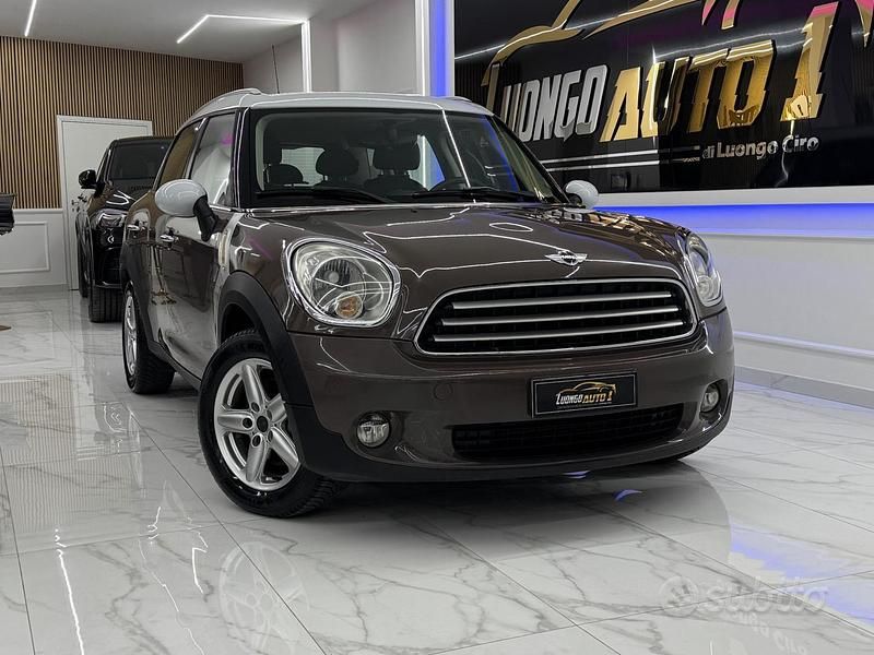 Marrone Usata 2010 Mini Cooper D Countryman SUV | 5700 € (Buon prezzo) - Immagine 1/4