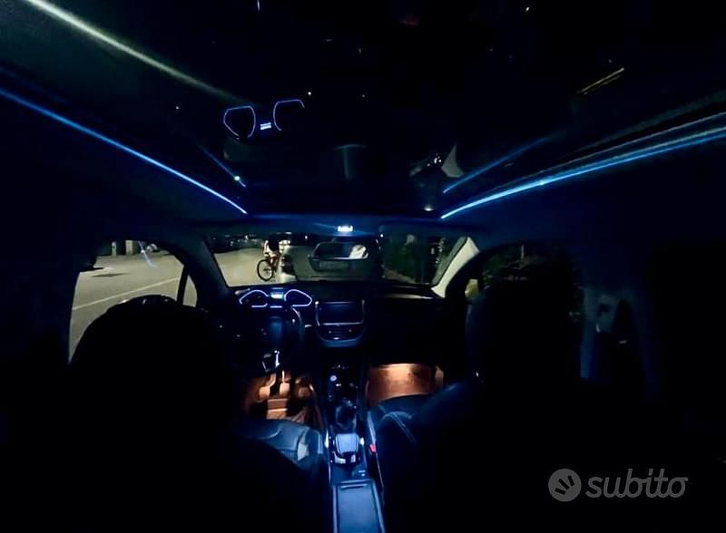 Usata Peugeot 2008 Allure 120 CV (88 kW) 2019 Bianco SUV