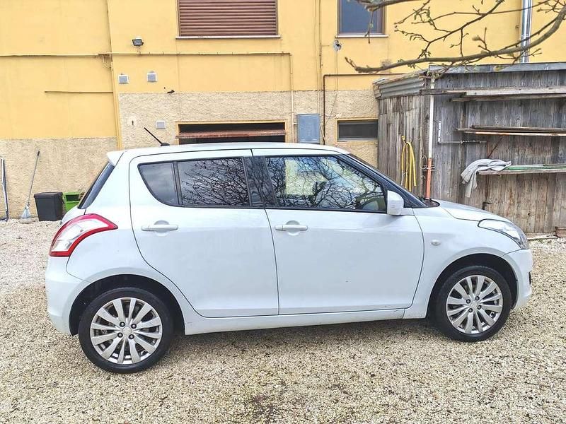 Usata Suzuki Swift GL 94 CV (69 kW) 2012 Bianco Utilitaria