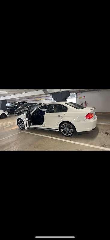 Usata BMW 318 143 CV (105 kW) 2011 Berlina