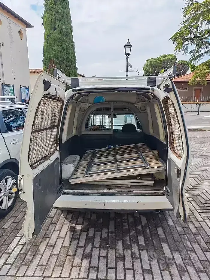 Usata VW Caddy 60 CV (44 kW) 1997 Bianco Monovolume