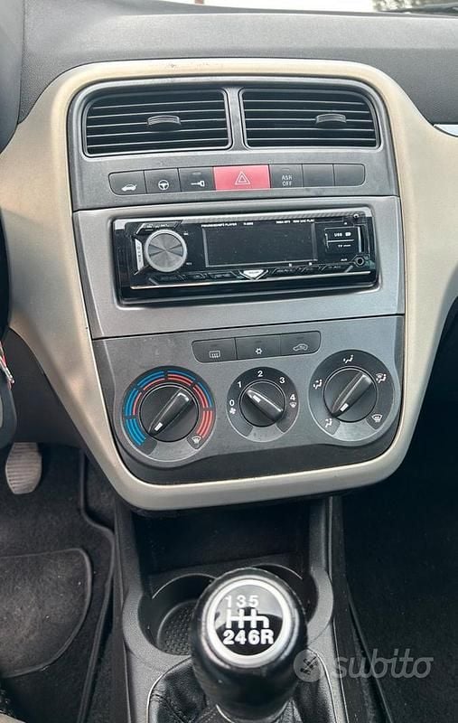 Usata Fiat Grande Punto 95 CV (69 kW) 2006 Nero Utilitaria