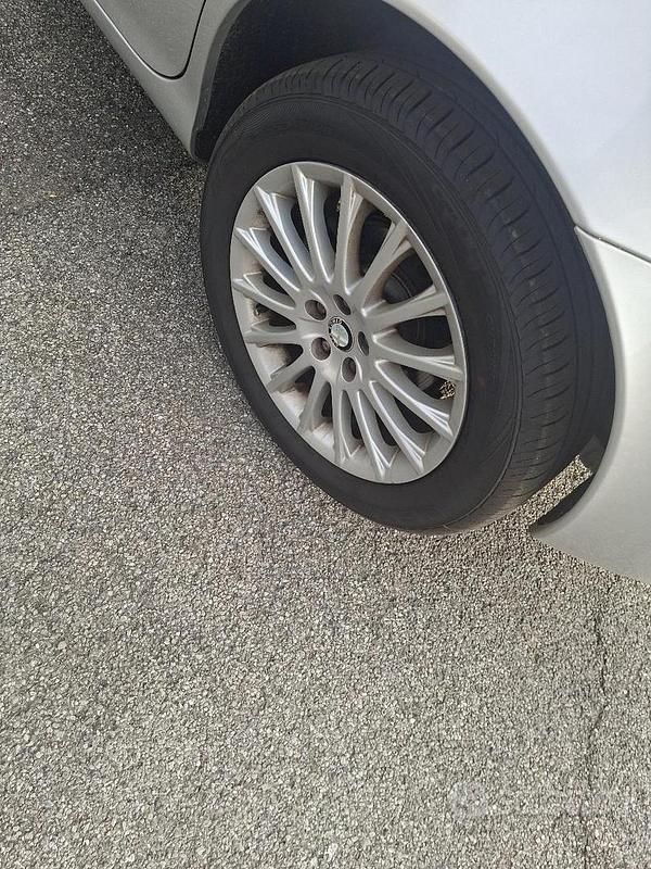 Usata Alfa Romeo 147 105 CV (77 kW) 2008 Grigio Utilitaria