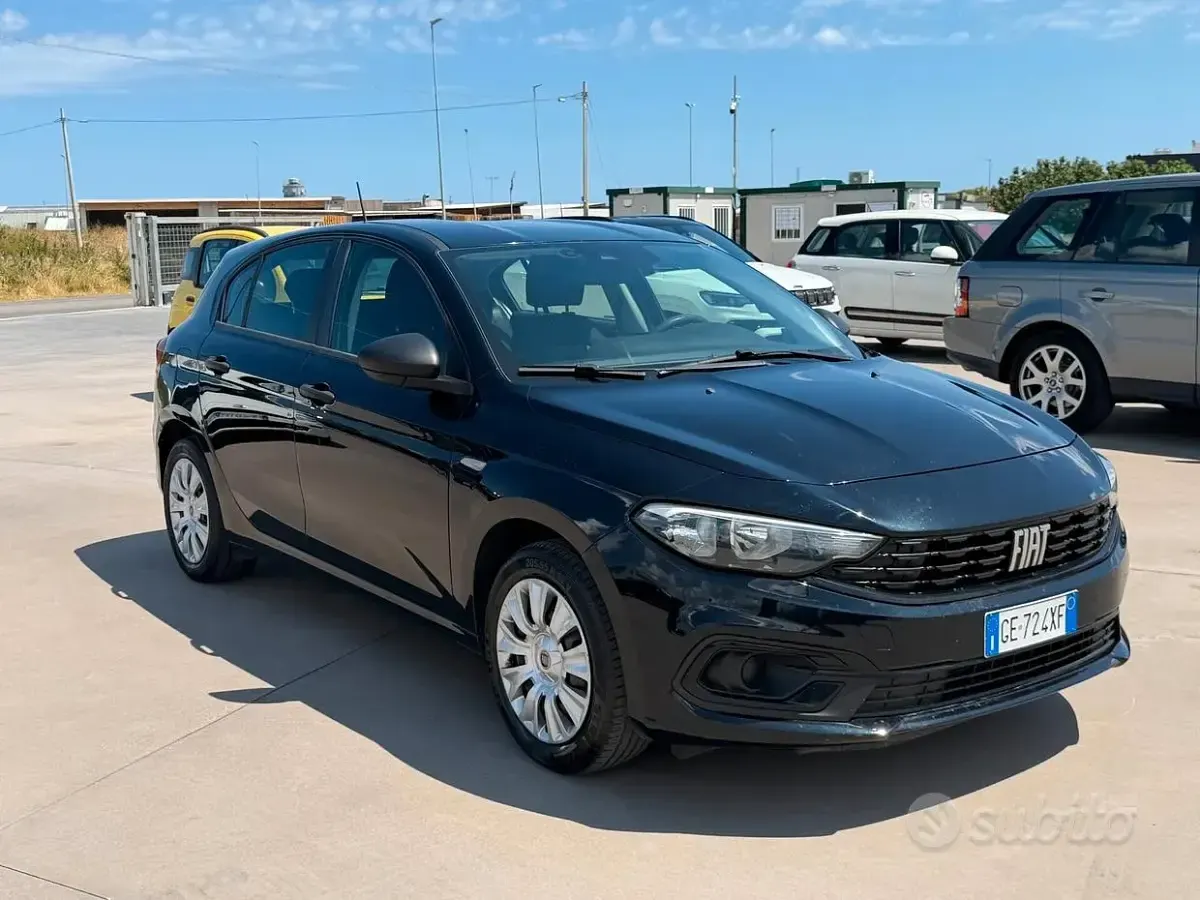 Usata Fiat Tipo Sport 100 CV (73 kW) 2021 Nero Berlina