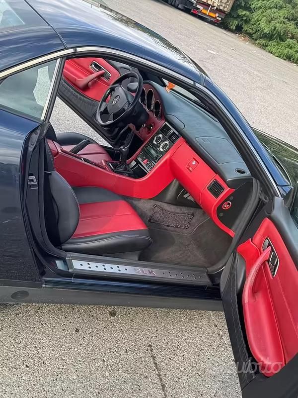 Usata Mercedes SLK230 193 CV (141 kW) 1999 Blu Cabrio