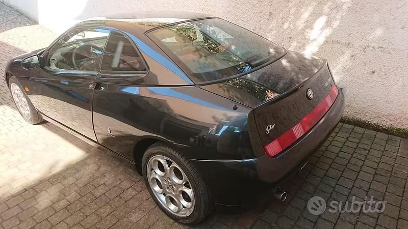 Usata Alfa Romeo GTV 150 CV (110 kW) 2001 Coupé
