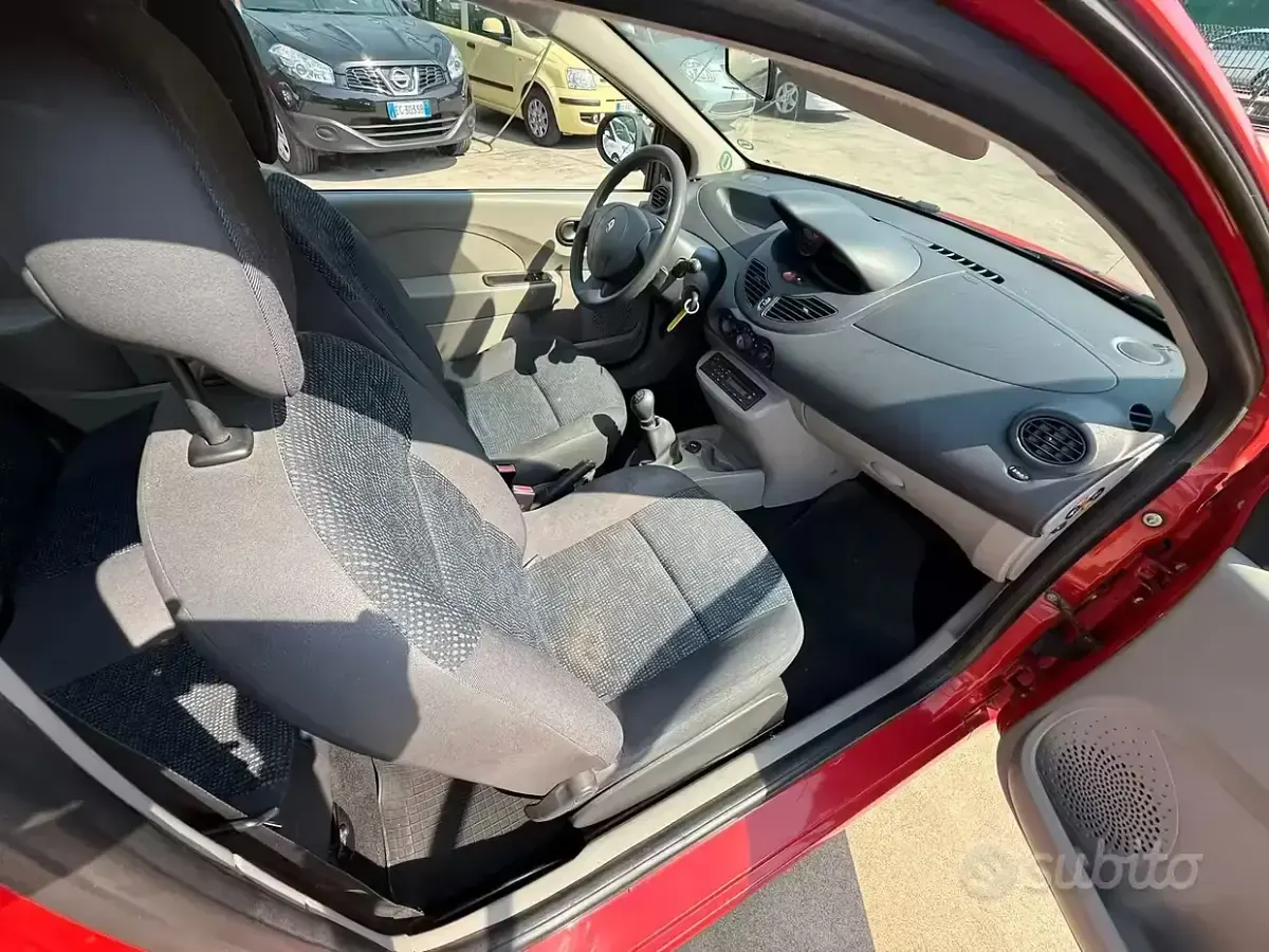 Usata Renault Twingo 58 CV (42 kW) 2009 Rosso Utilitaria