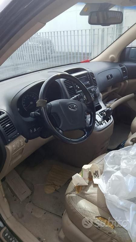 Usata Kia Carnival 185 CV (136 kW) 2010 Nero Monovolume