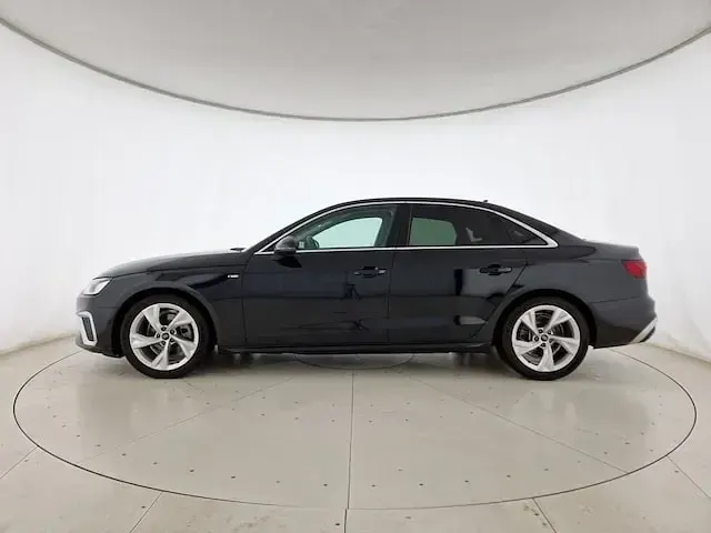 Occasion Audi A4 S-Line 163 PK (119 kW) 2024 Zwart Sedan
