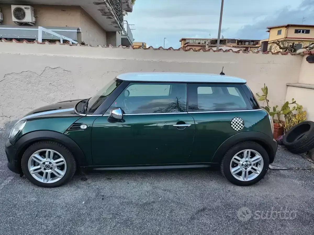 Usata Mini Cooper D 112 CV (82 kW) 2010 Utilitaria