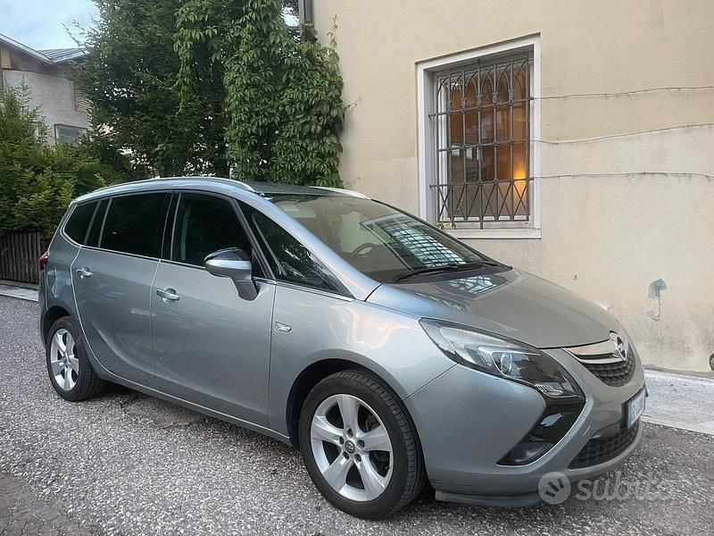 Usata Opel Zafira Tourer 110 CV (80 kW) 2012 Grigio Monovolume
