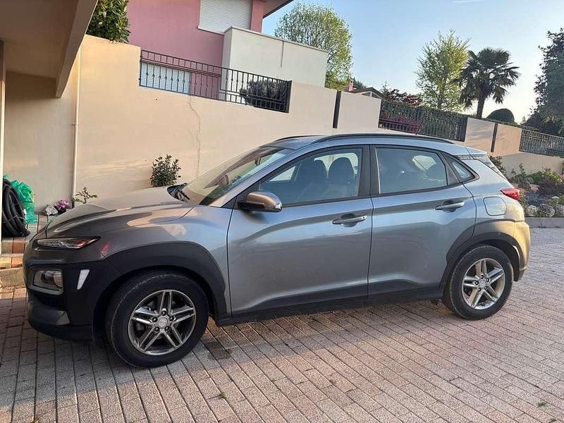 Usata Hyundai Kona 120 CV (88 kW) 2020 Argento SUV