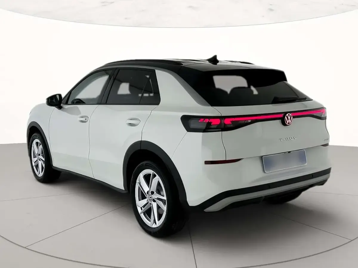 Nuova VW T-Roc Life 150 CV (110 kW) 2026 Pure white nero SUV
