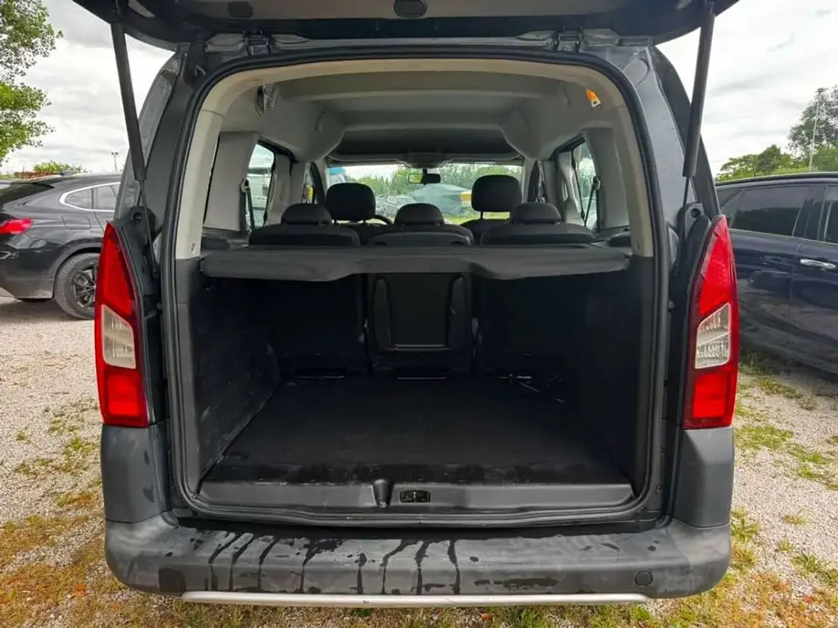 Usata Peugeot TePee Access 92 CV (67 kW) 2013 Grigio Furgone