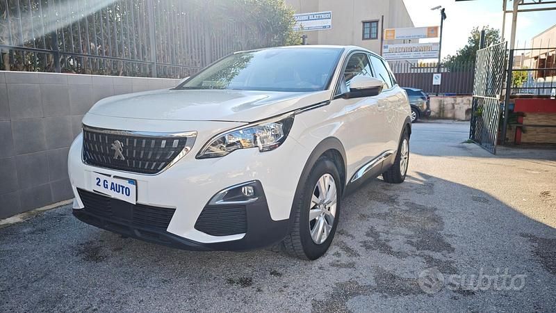 Usata Peugeot 3008 Allure 130 CV (95 kW) 2019 Bianco SUV