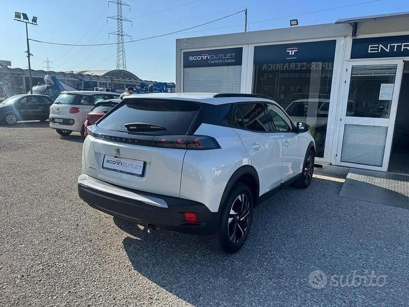 Usata Peugeot 2008 S 2022 Bianco SUV