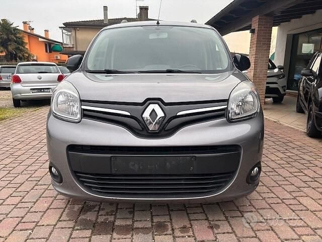 Usata Renault Kangoo 115 CV (84 kW) 2017 Grigio Monovolume