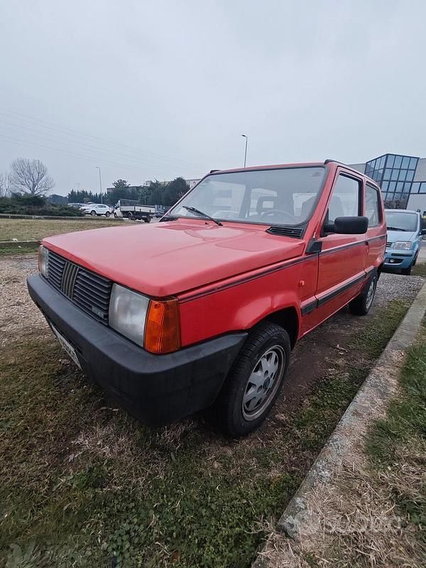 Usata Fiat Panda Young 34 CV (25 kW) 1989 Rosso Utilitaria