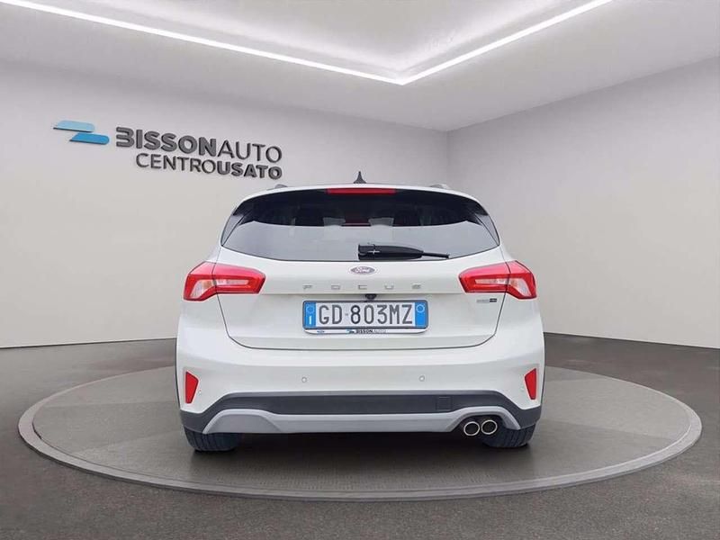 Gebraucht Ford Focus Active 125 PS (91 kW) 2021 Weiß Limousine