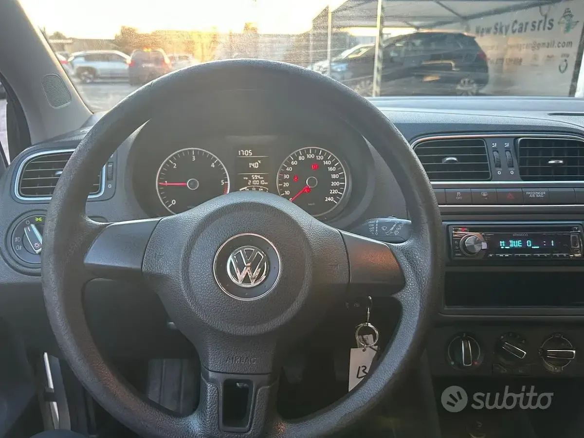Usata VW Polo Comfortline 75 CV (55 kW) 2011 Grigio Utilitaria