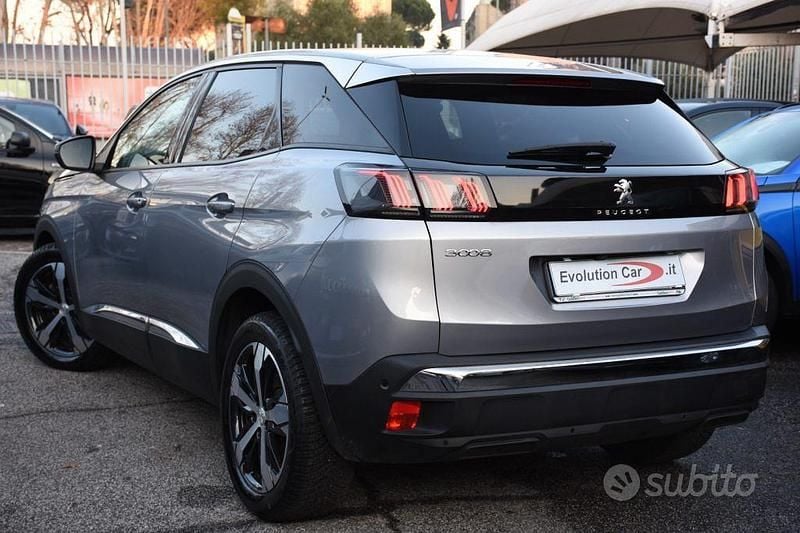Begagnad Peugeot 3008 Allure 131 HK (96 kW) 2022 Grå SUV
