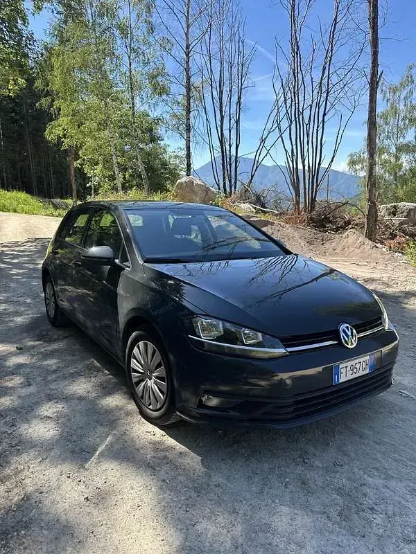 Usata VW Golf VII Trendline 116 CV (85 kW) 2018 Berlina