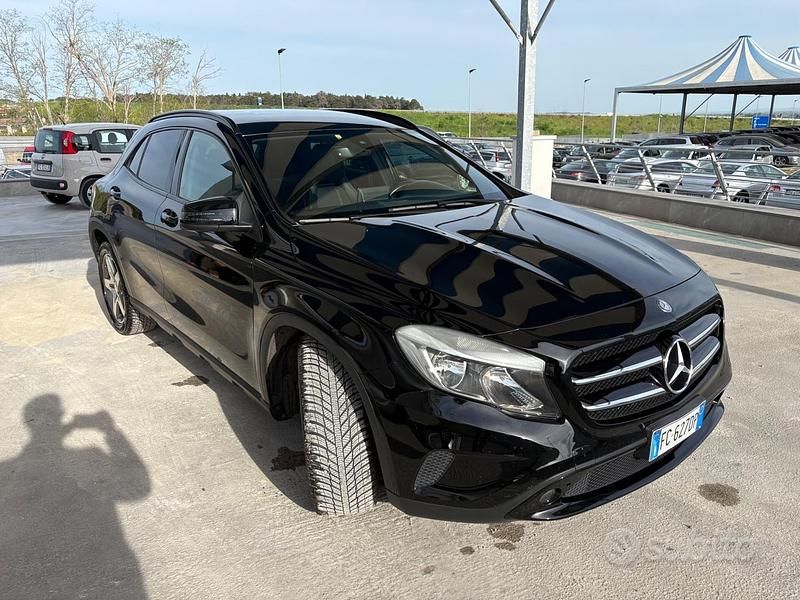 Usata Mercedes GLA180 AMG 109 CV (80 kW) 2016 Nero SUV