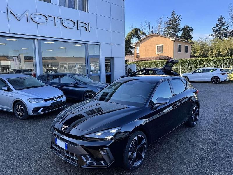 Usata Cupra Leon 150 CV (110 kW) 2025 Nero midnight Berlina
