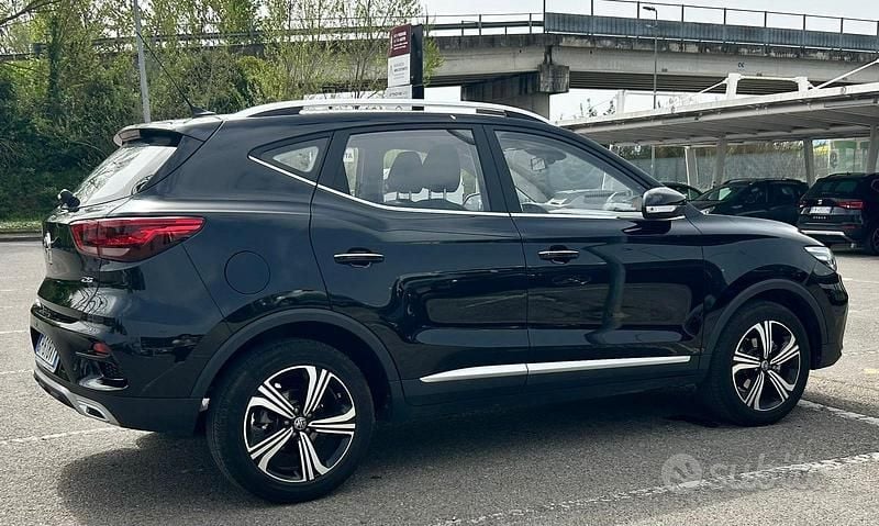 Usata MG ZS Comfort 106 CV (77 kW) 2023 Nero SUV