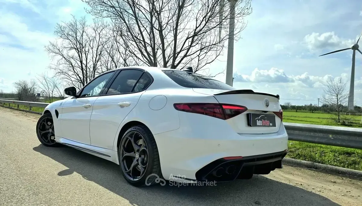 Brugt Alfa Romeo Giulia Quadrifoglio 511 HK (375 kW) 2016 Hvid Sedan