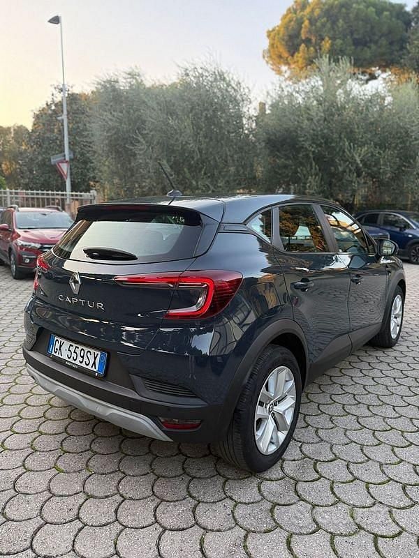 Usata Renault Captur Equilibre 101 CV (74 kW) 2022 Blu/azzurro SUV