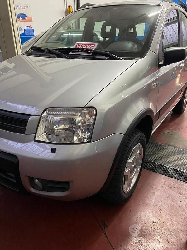 Usata 2005 Fiat Panda 4x4 Due volumi | 4500 € - Immagine 1/4