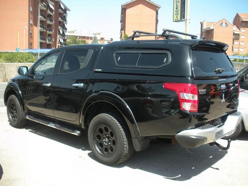 Usata Mitsubishi L200 181 CV (133 kW) 2018 Nero Pick-up
