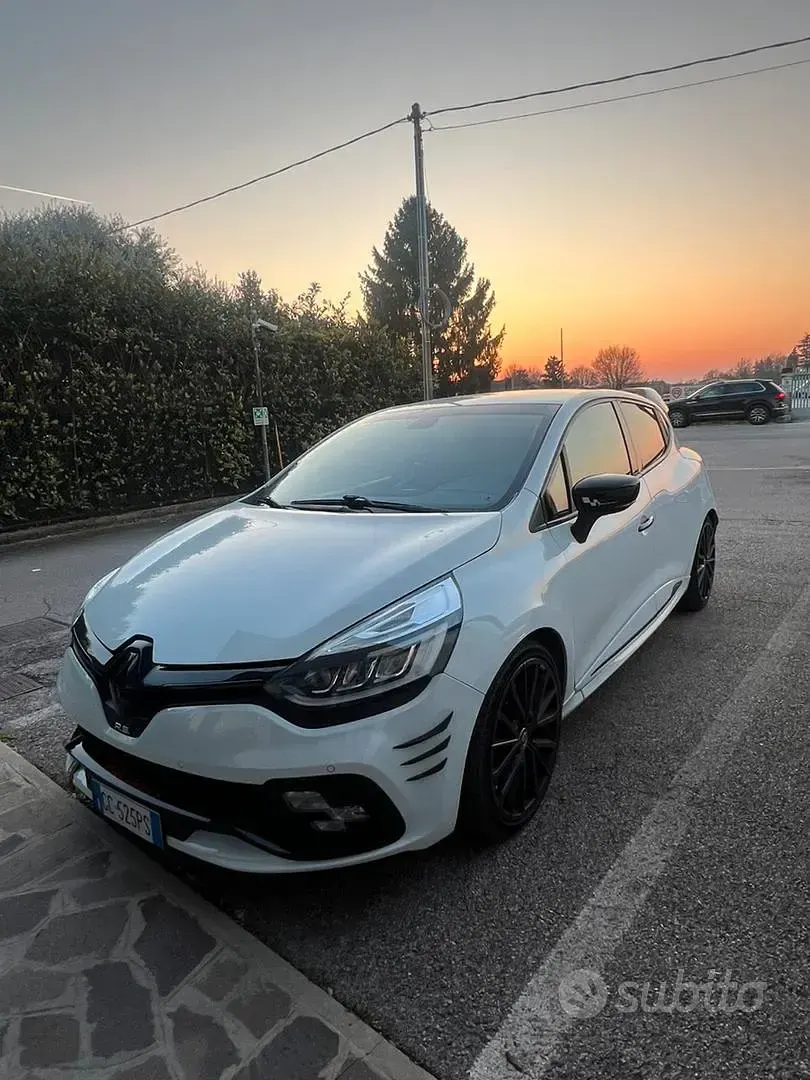 Usata Renault Clio R.S. 220 CV (161 kW) 2018 Bianco Berlina