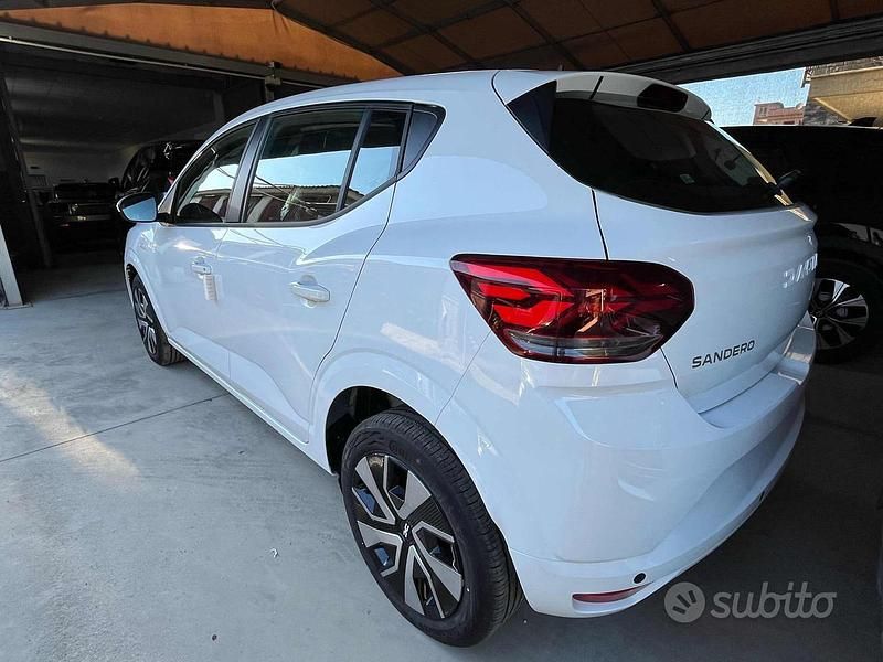 Nuova Dacia Sandero Expression 100 CV (73 kW) 2025 Vari colori Berlina
