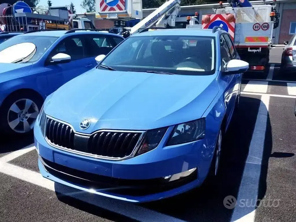 Usata Skoda Octavia Executive 150 CV (110 kW) 2020 Blu/azzurro Station wagon