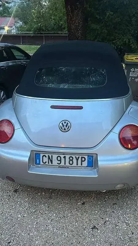 Usata VW New Beetle 101 CV (74 kW) 2003 Utilitaria