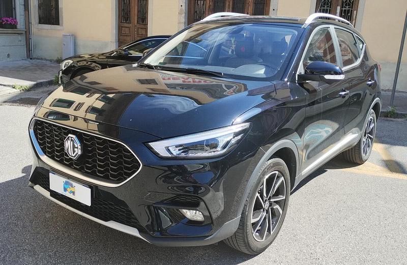 Usata MG ZS Luxury 111 CV (81 kW) 2023 Nero Berlina