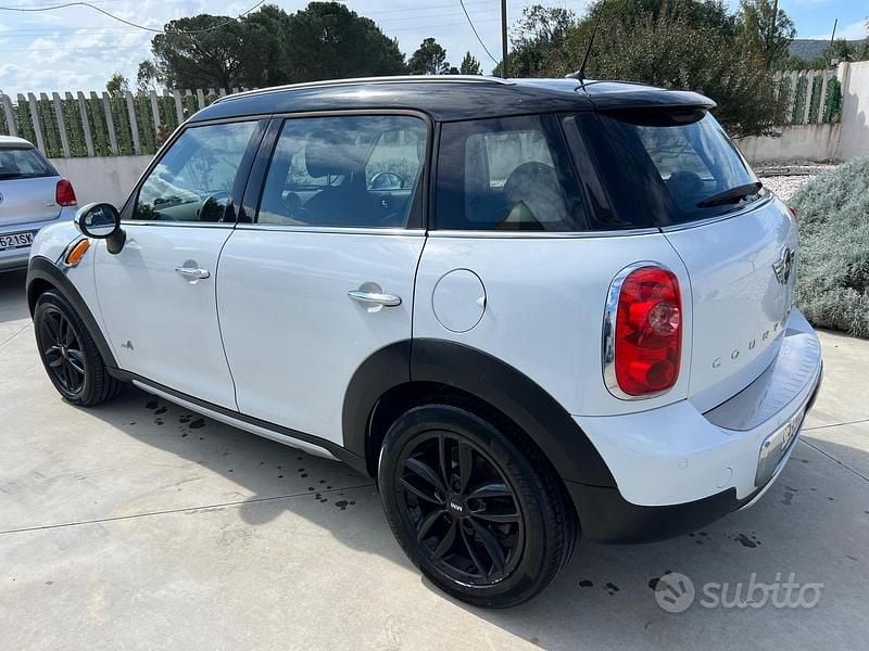 Usata Mini Cooper D Countryman 111 CV (81 kW) 2015 Bianco SUV