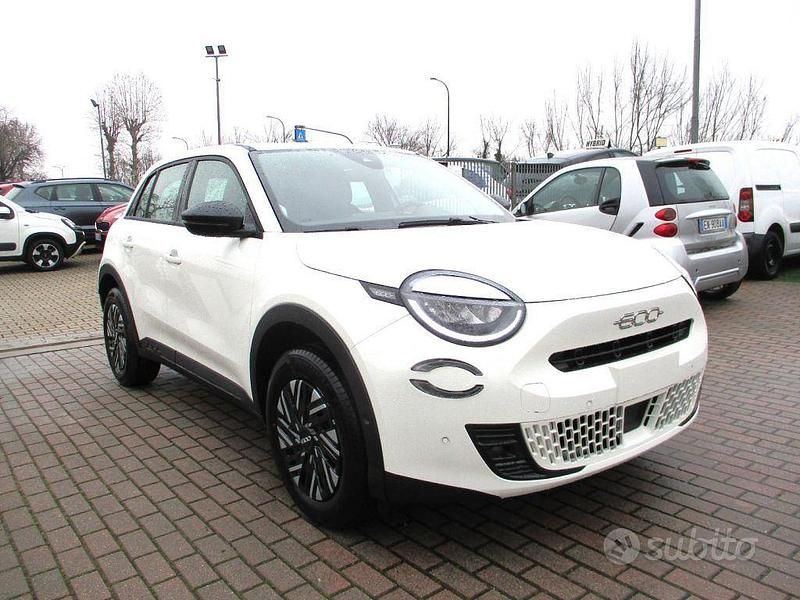 Usata Fiat 600 101 CV (74 kW) 2024 Bianco SUV