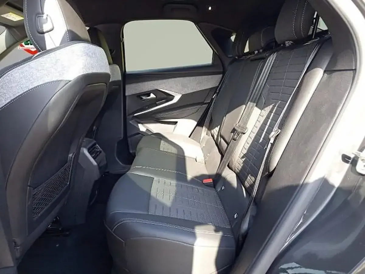 Usata Peugeot 3008 GT 195 CV (143 kW) 2025 Grigio SUV
